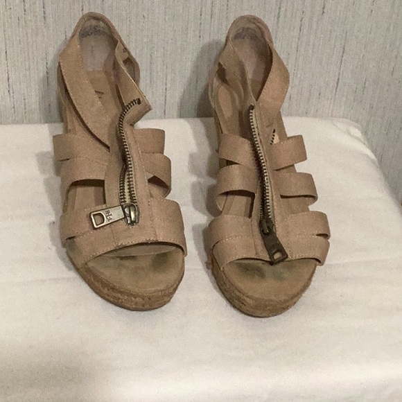 Ralph Lauren wedges. - Picture 4 of 7